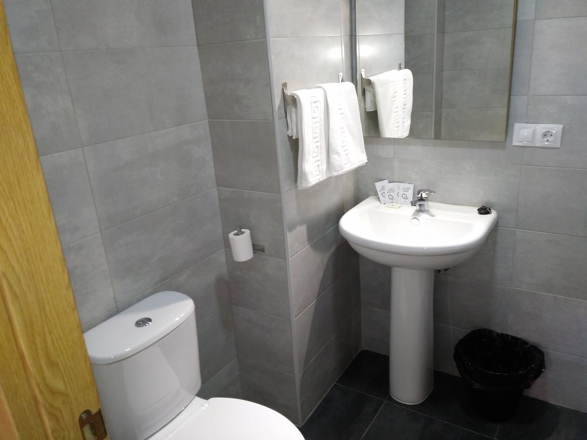 Hostal Gemi Zamora Luaran gambar